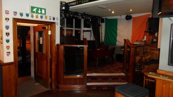 Irish Music is popular here. (Customers). Published on 26-06-2014
