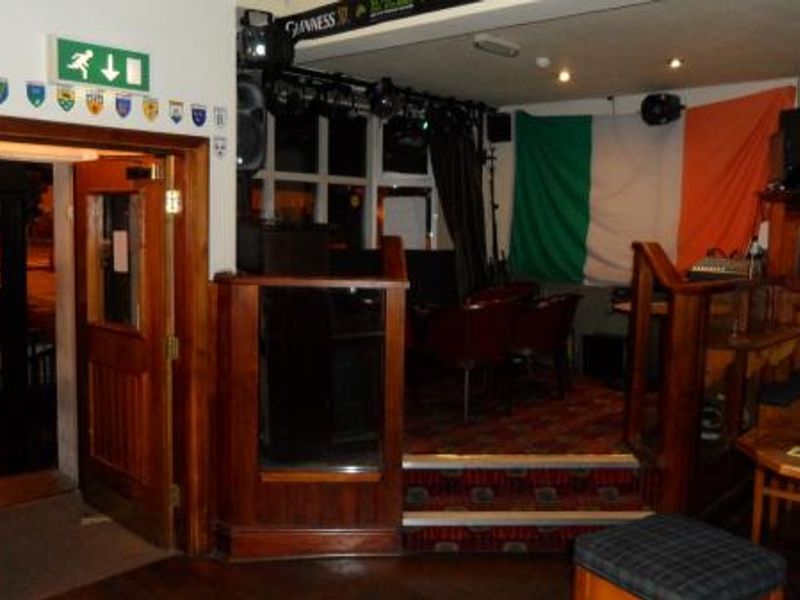 Irish Music is popular here. (Customers). Published on 26-06-2014 