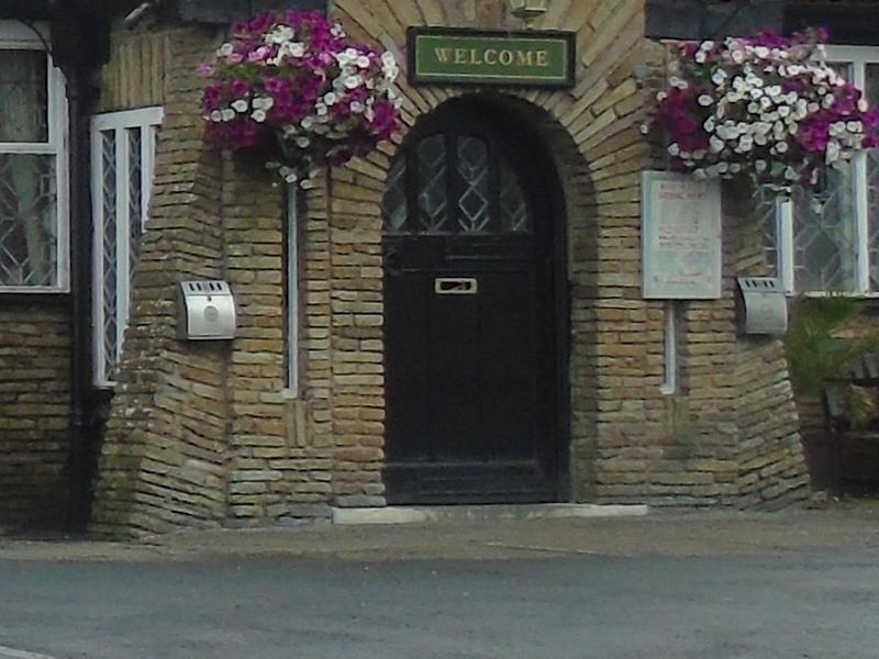 Mobility Access with medium step at the entrance. (External). Published on 25-01-2026 