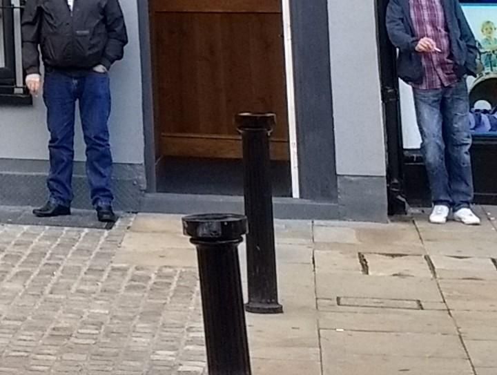 Mobility Access with deep step at entrance. (External). Published on 20-01-2026