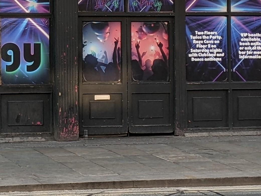 Mobility Level Access at the entrance. (External). Published on 25-01-2026