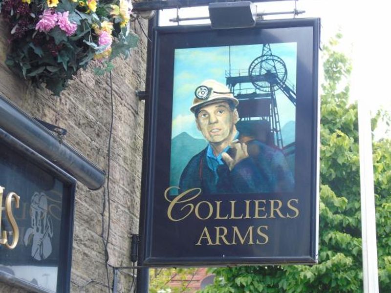 Pub Sign. (Sign). Published on 07-08-2015 