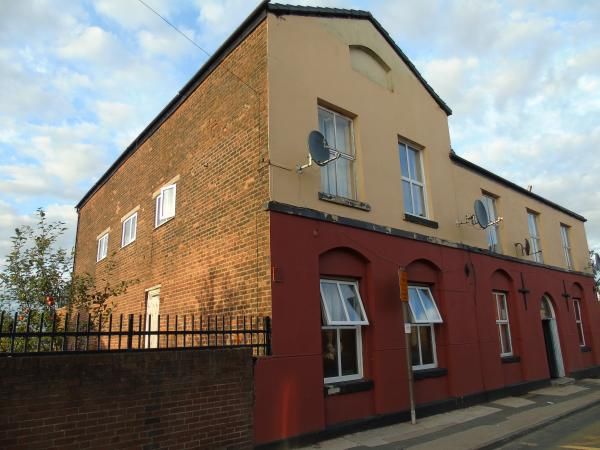 Front View repainted but still no signs. Published on 17-09-2015