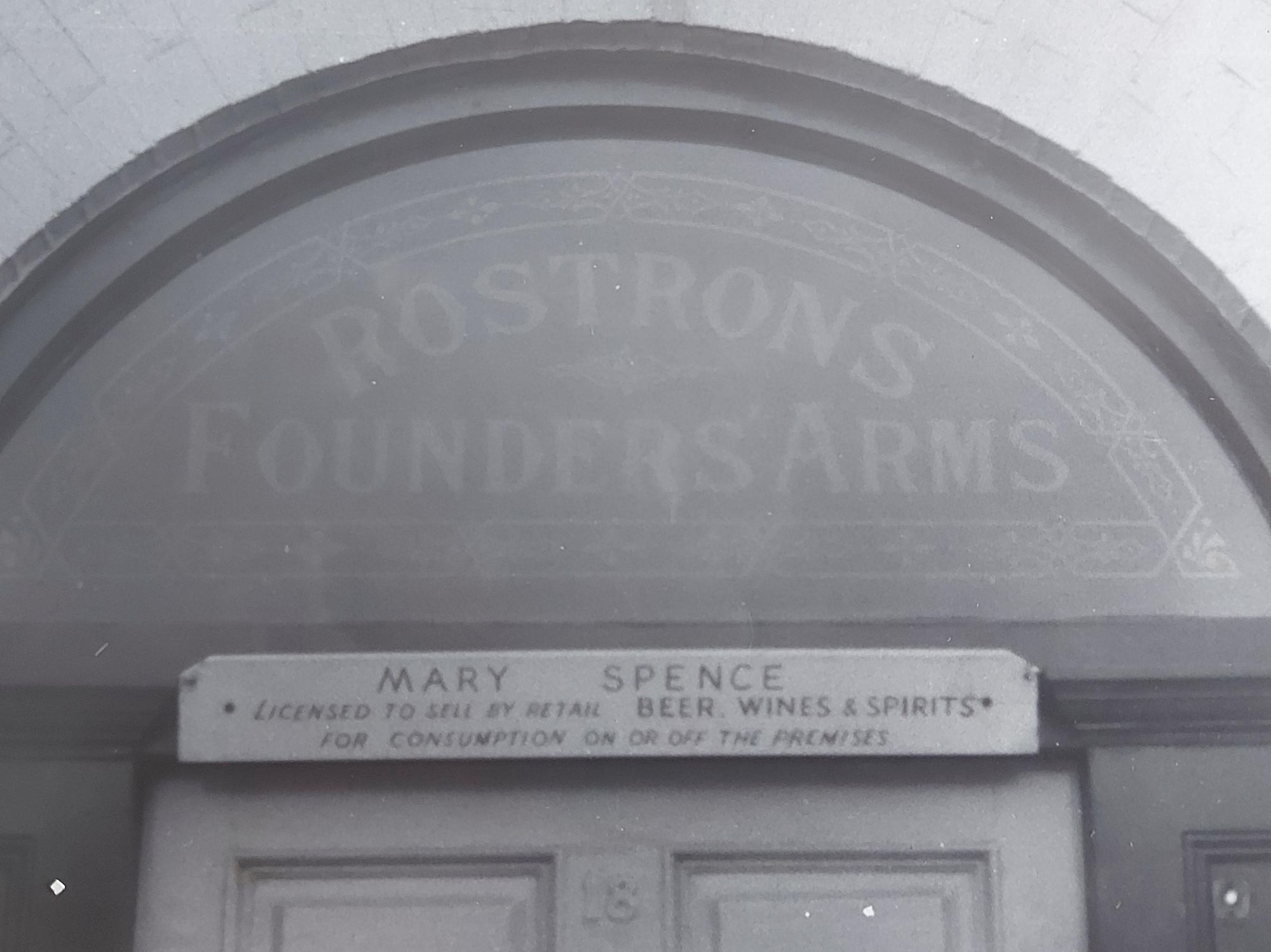Rostrons Brewery Window in late Seventies?. Published on 16-05-2022