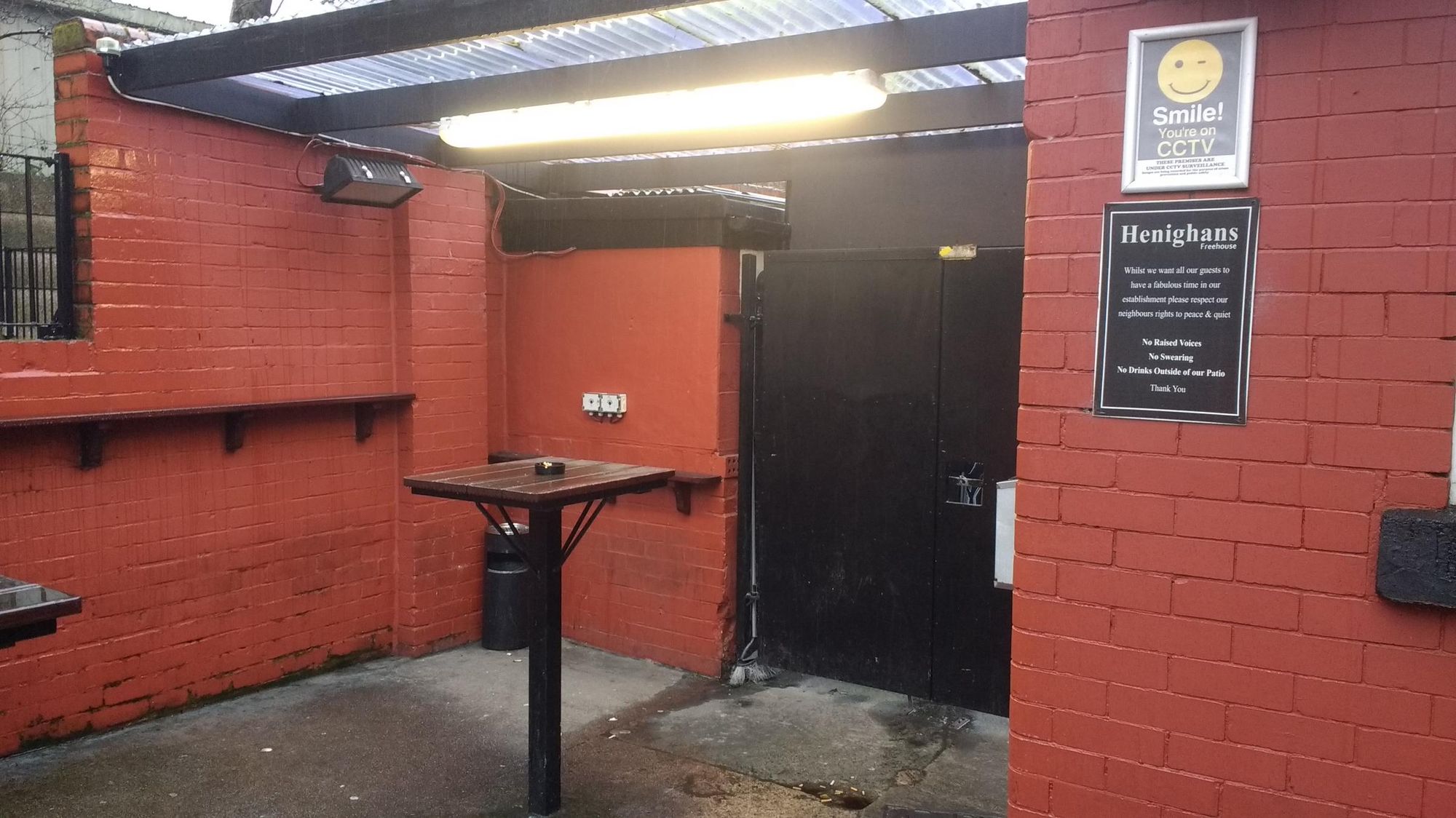 Smoking Area. Published on 22-02-2017