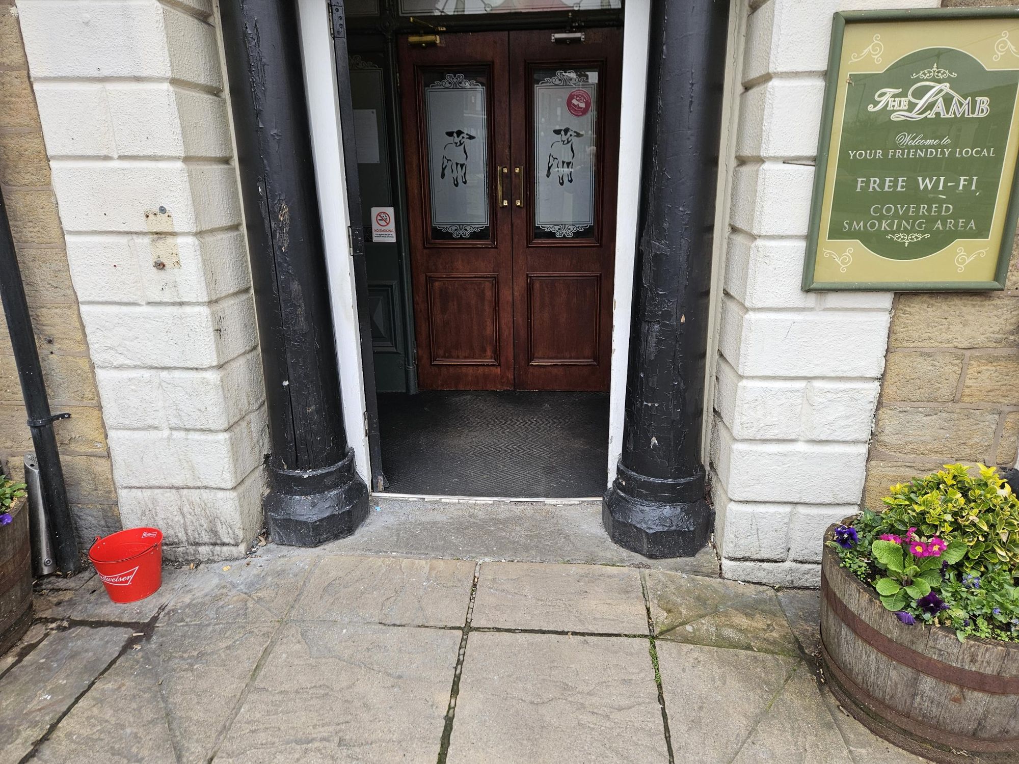 Mobility Level Access at the entrance. (External). Published on 06-03-2026