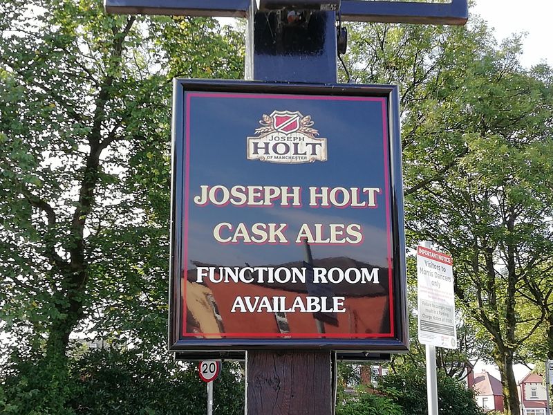 Pub Sign. (Sign). Published on 28-08-2019