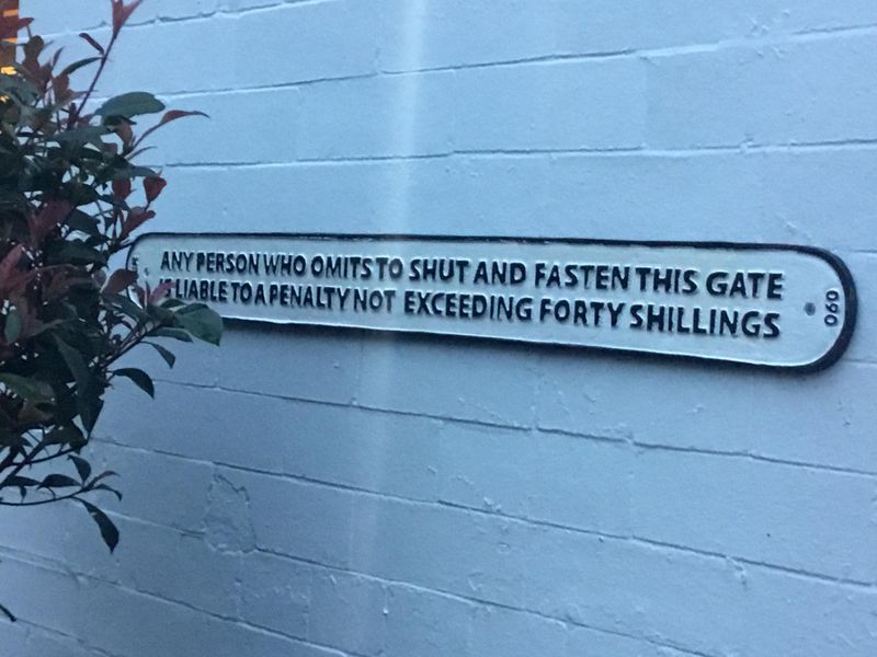 Pub Sign. (Sign). Published on 05-12-2018 