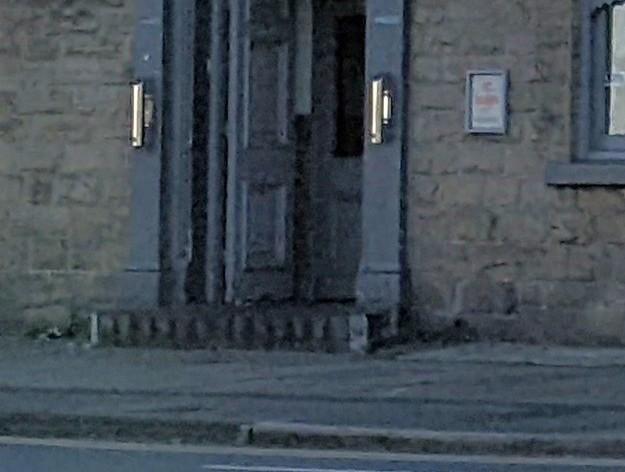 Mobility Access with deep step at the entrance. (External). Published on 26-01-2026