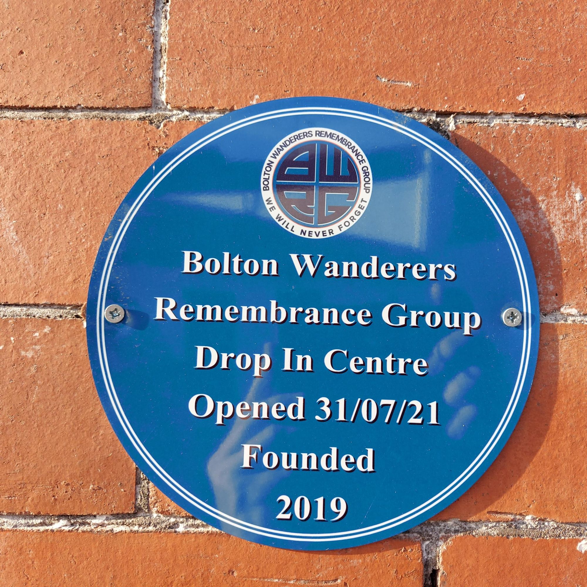Plaque. Published on 10-10-2021