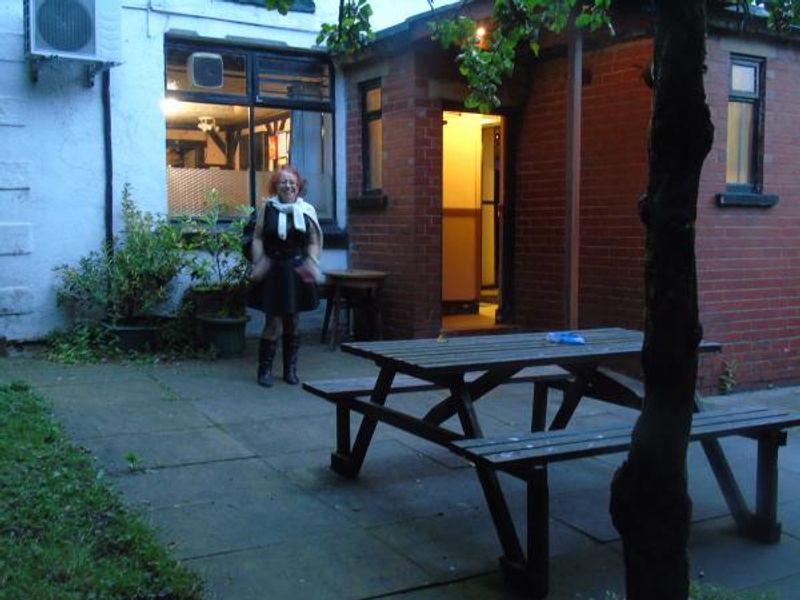 Landlady. (Publican). Published on 23-07-2015