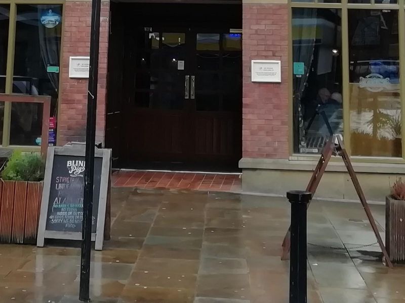 Mobility Level Access at entrance. (External). Published on 21-01-2026 