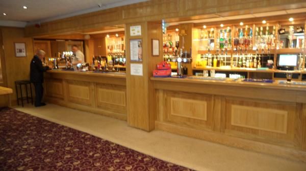 Bar. (Bar). Published on 02-08-2014