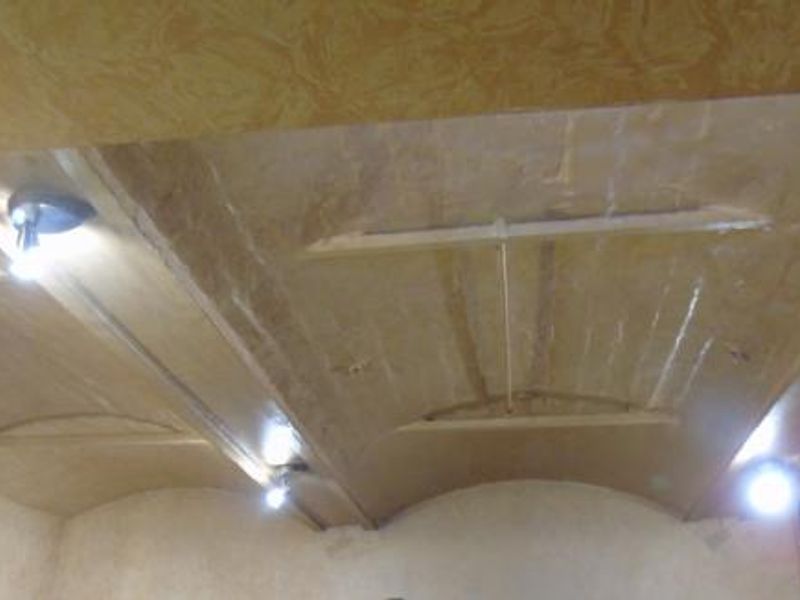 Vaulted Ceiling. Published on 04-11-2015