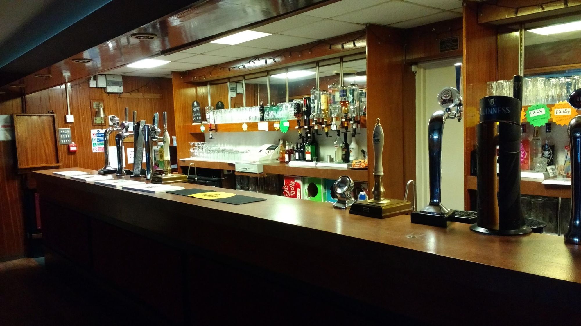 Bar Area. Published on 06-06-2017