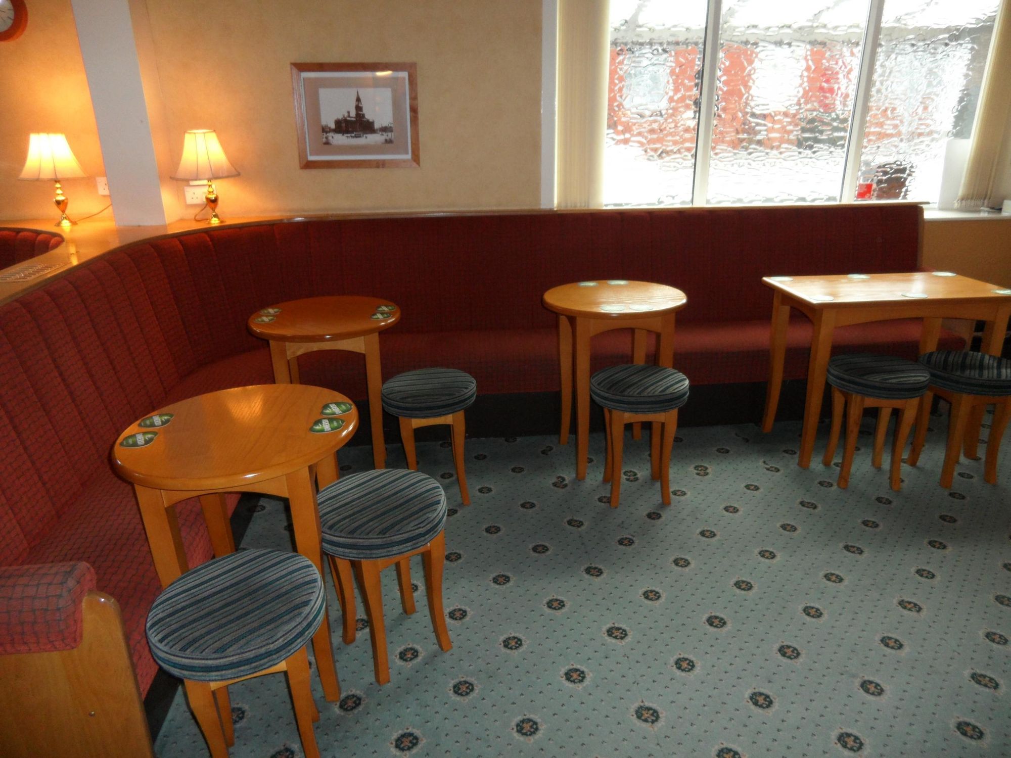 Seating. Published on 17-10-2016