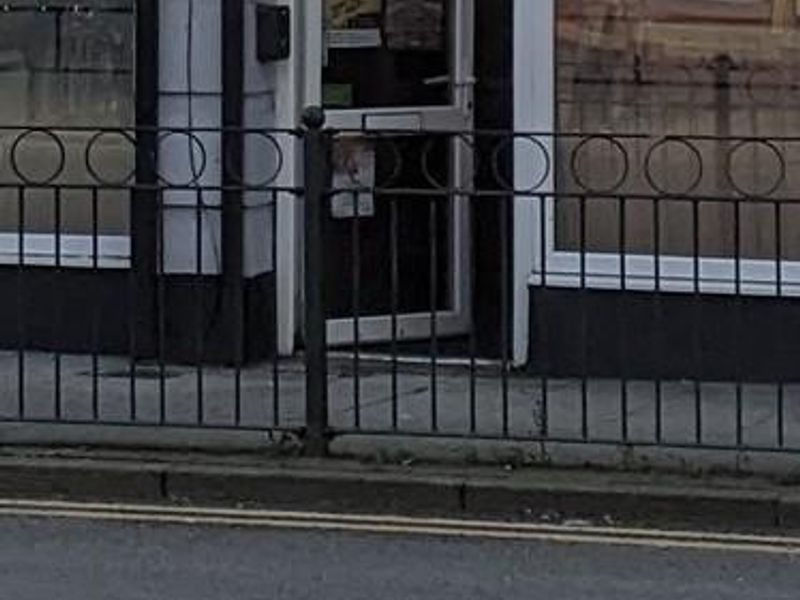 Mobility access with medium step at entrance. (External). Published on 18-01-2026 