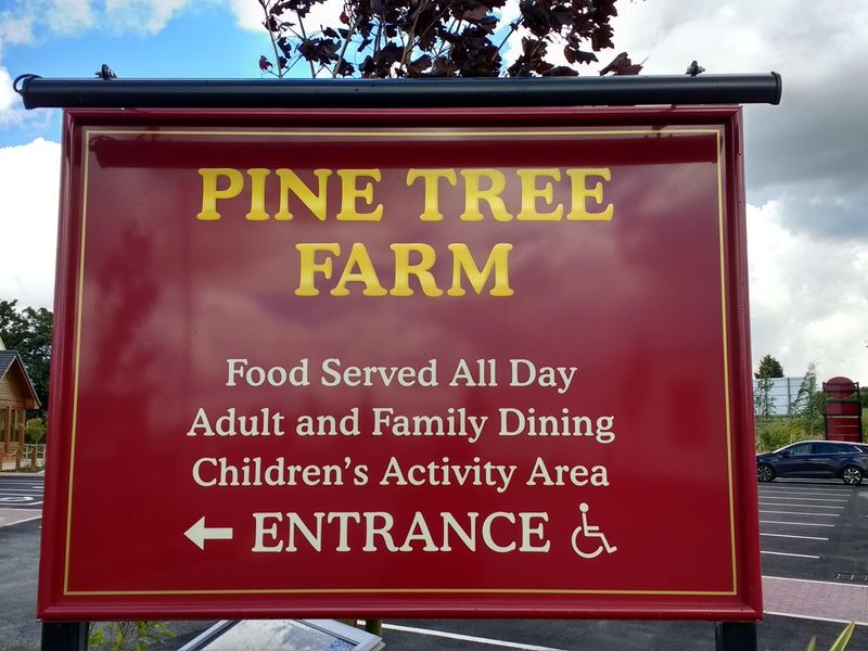 Pub Sign. (Sign). Published on 18-08-2017 