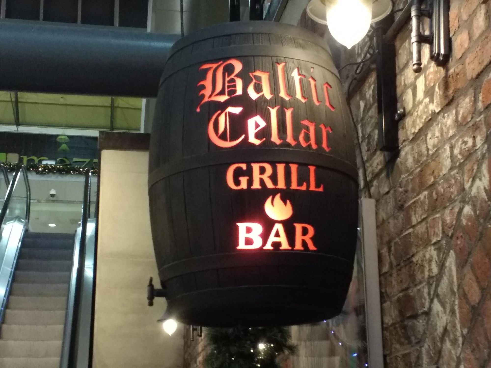 Pub Sign. (Sign). Published on 30-11-2017