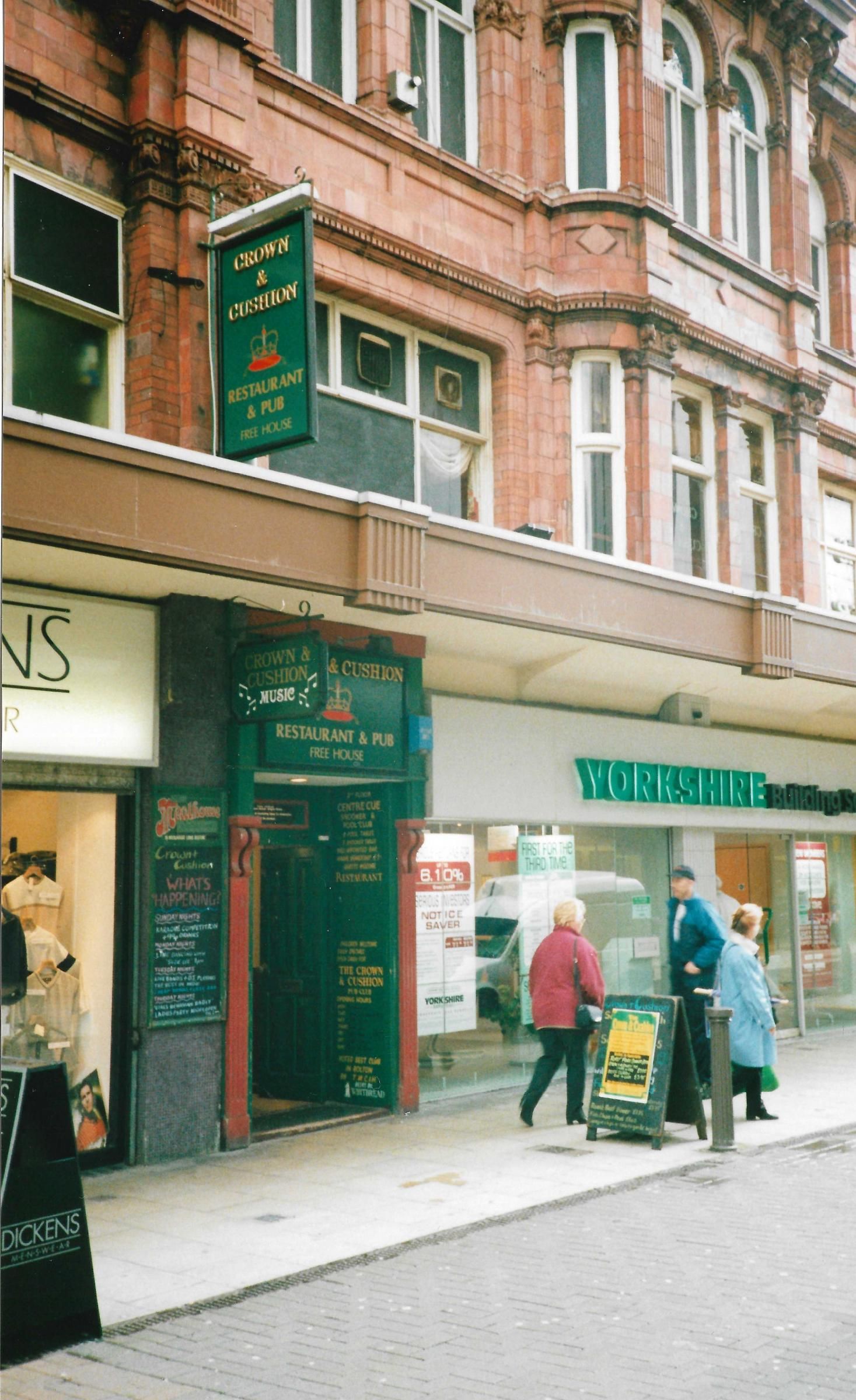 Before it closed. Published on 05-05-2022