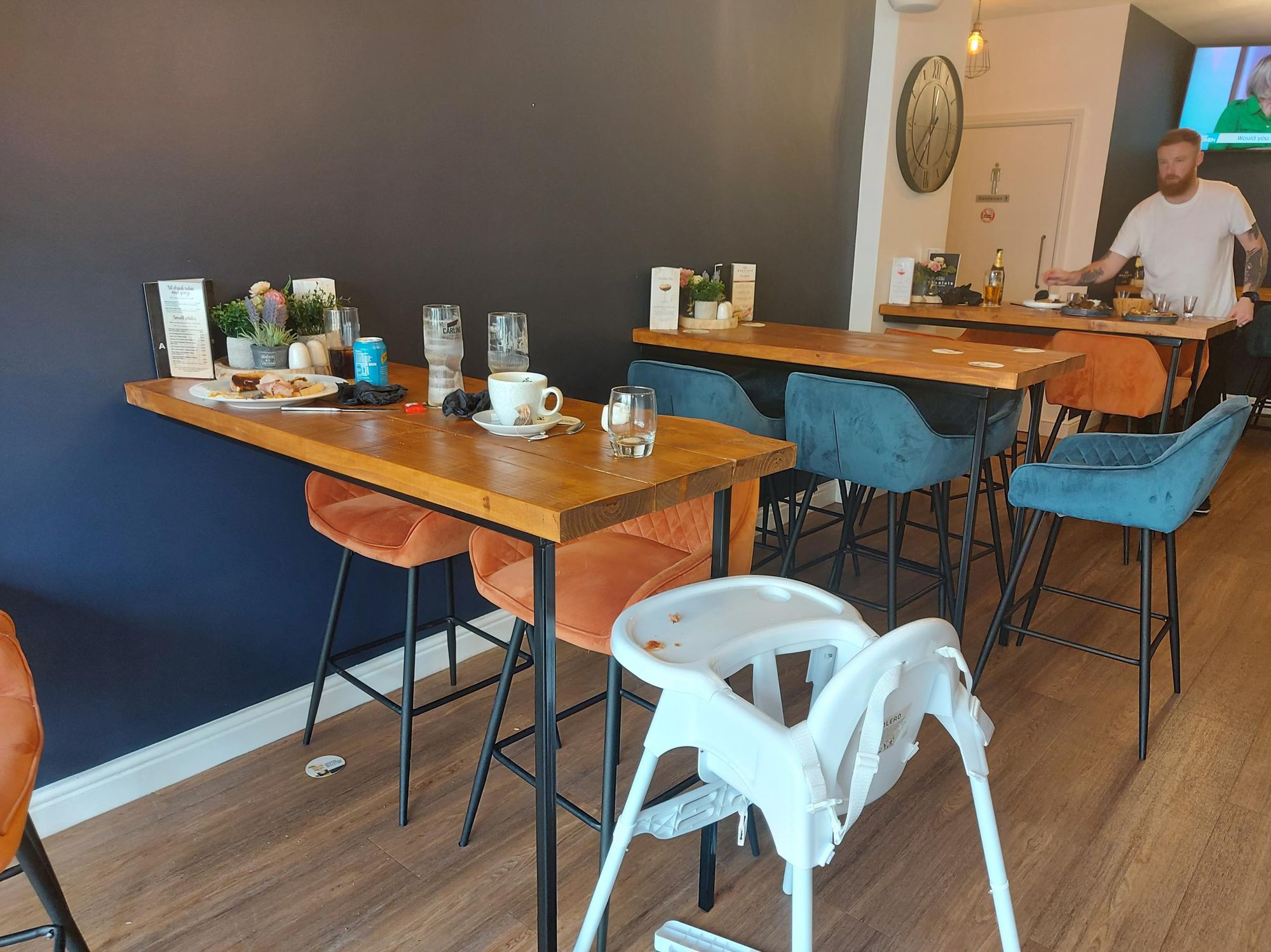 Seating. Published on 10-10-2021