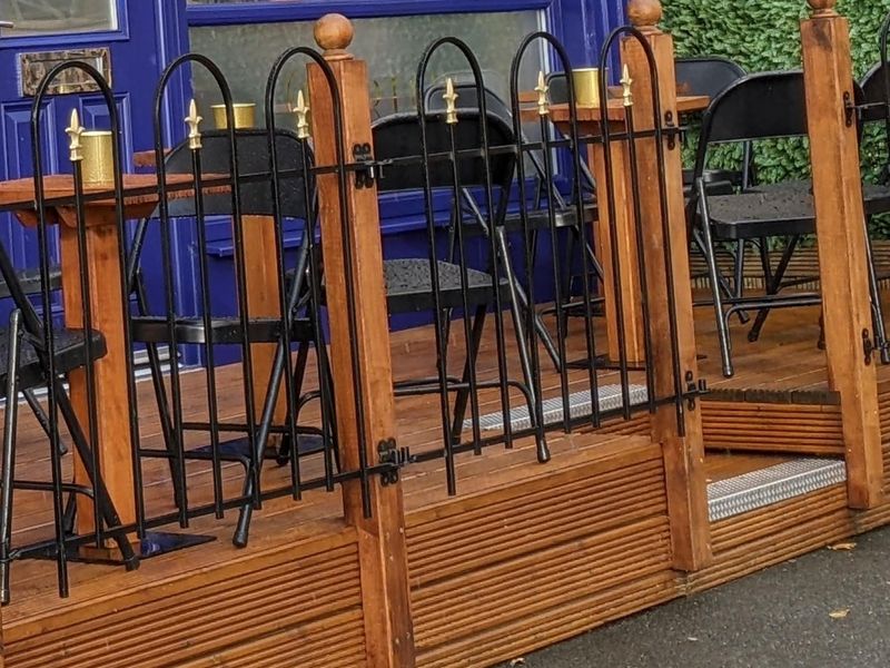 Mobility Access with two deep steps at the entrance. (External). Published on 27-01-2026 