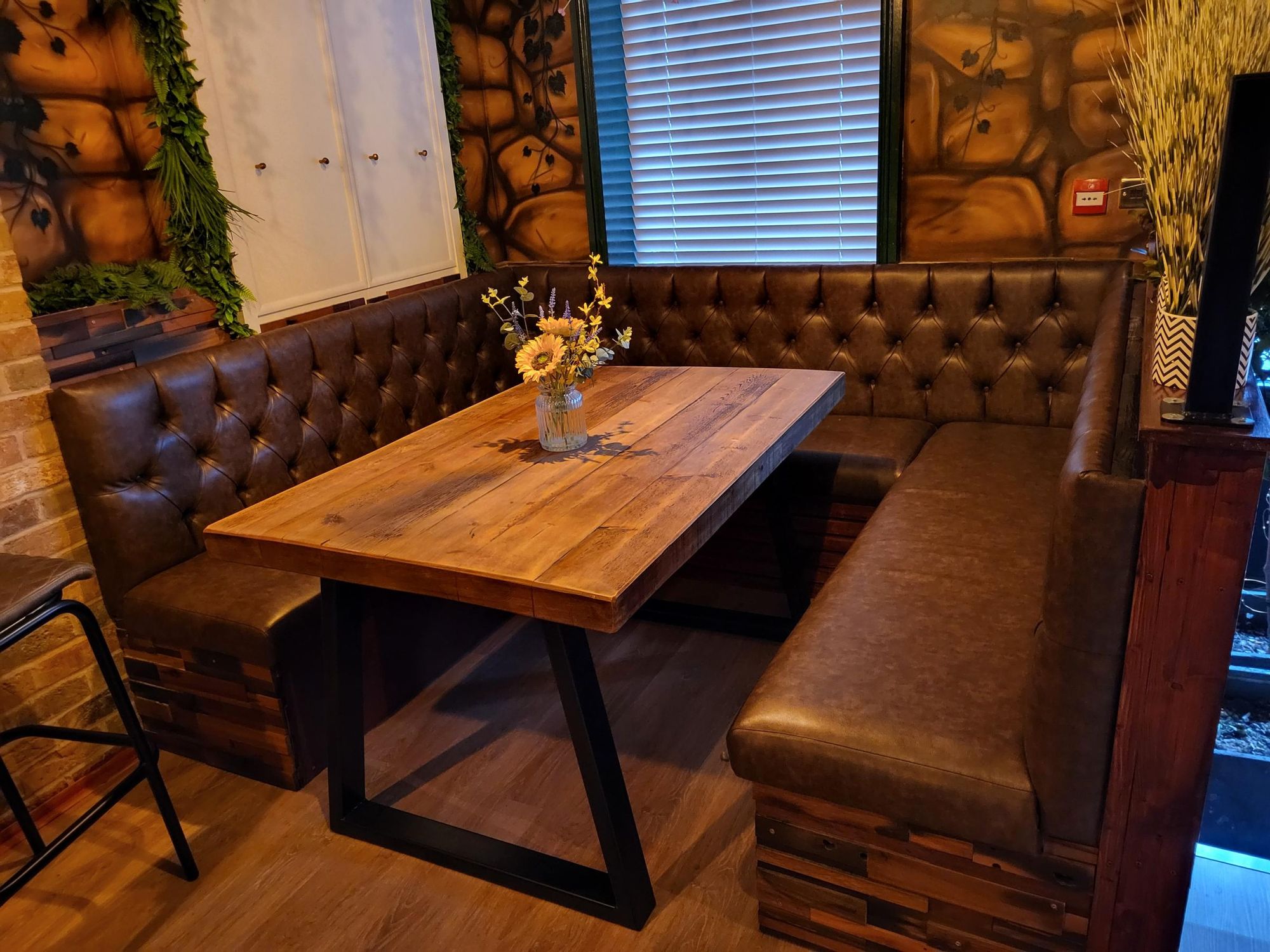 Seating. Published on 23-08-2022