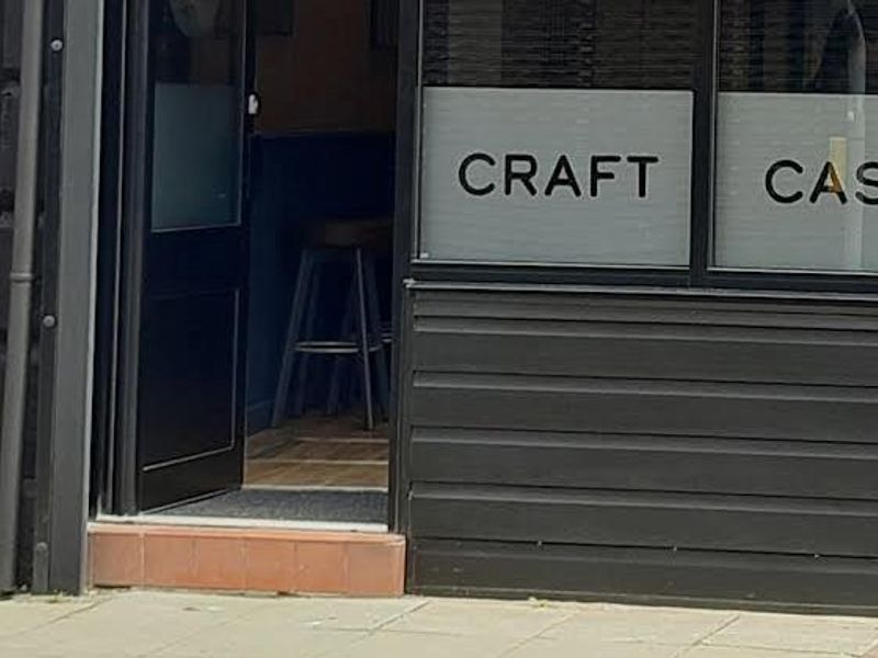 Mobility Access with deep step at the entrance. (External). Published on 24-01-2026 