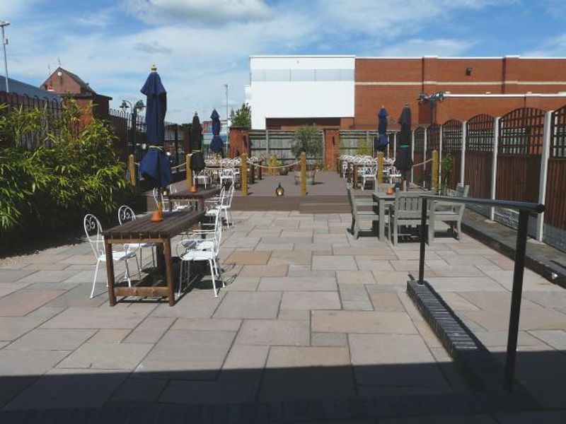 (Pub, External, Garden). Published on 26-06-2015