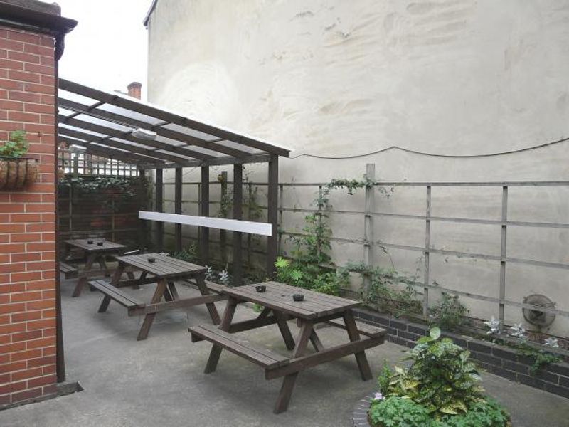 (Pub, External, Garden). Published on 02-11-2014