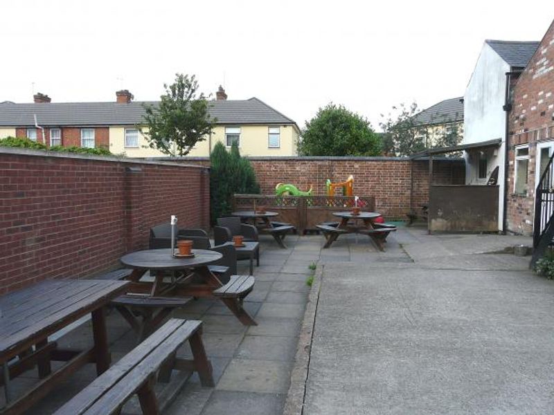 (Pub, External, Garden). Published on 03-08-2015