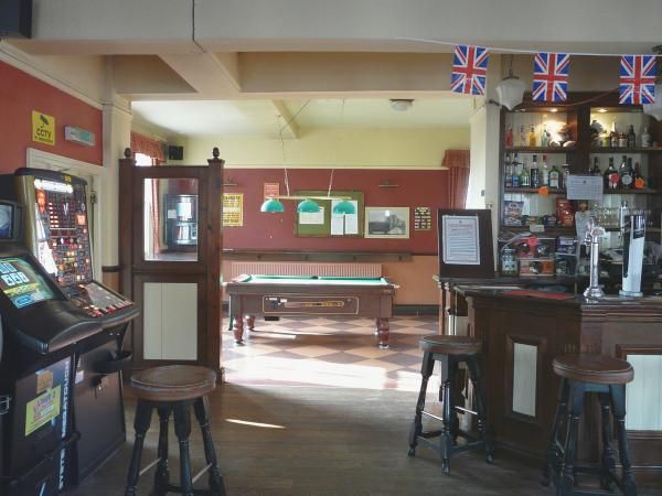 (Pub, Bar). Published on 19-09-2014