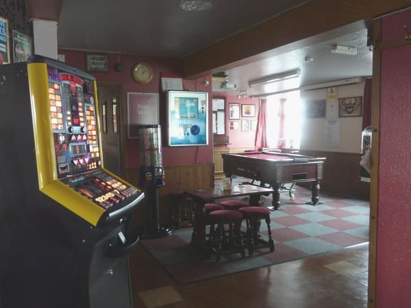 (Pub, Bar). Published on 25-06-2015