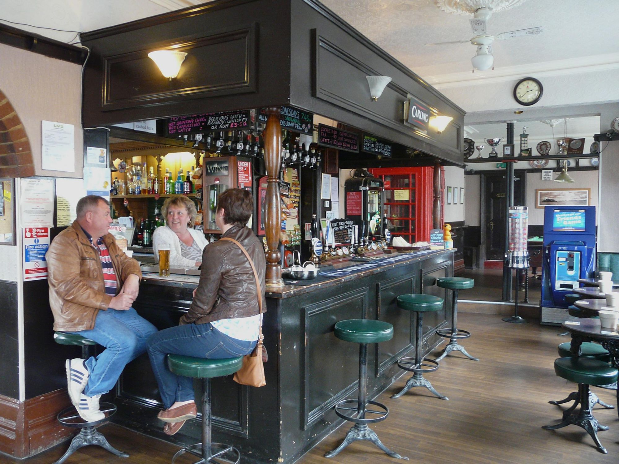 (Pub, Bar, Customers). Published on 16-05-2021