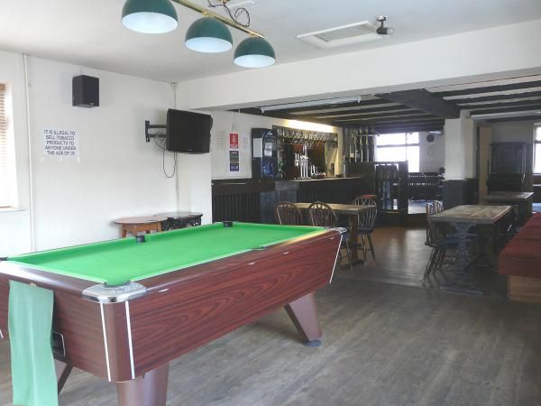 (Pub, Bar). Published on 04-08-2015