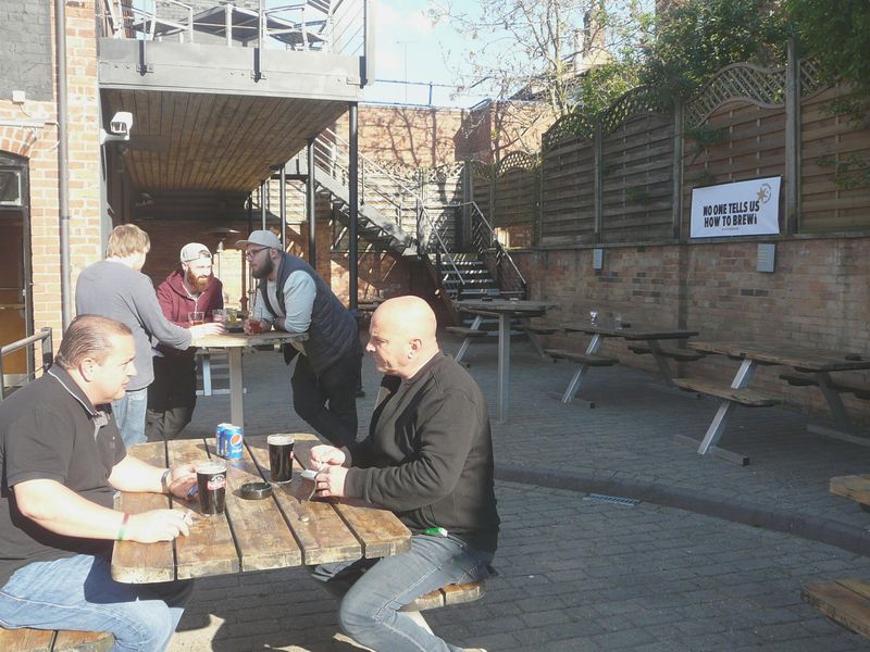 (Pub, External, Garden, Customers). Published on 19-05-2019