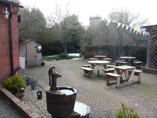 (Pub, External, Garden). Published on 24-02-2015