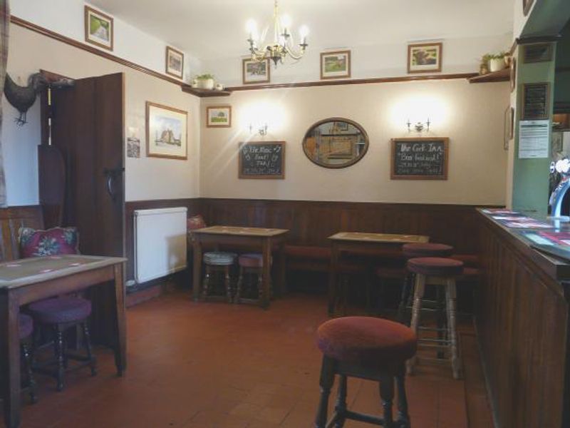 (Pub, Bar). Published on 25-07-2016 