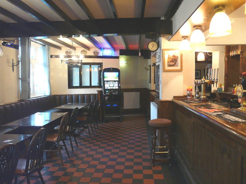 (Pub, Bar). Published on 21-01-2017 