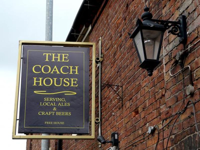 (Pub, External, Sign). Published on 27-01-2016