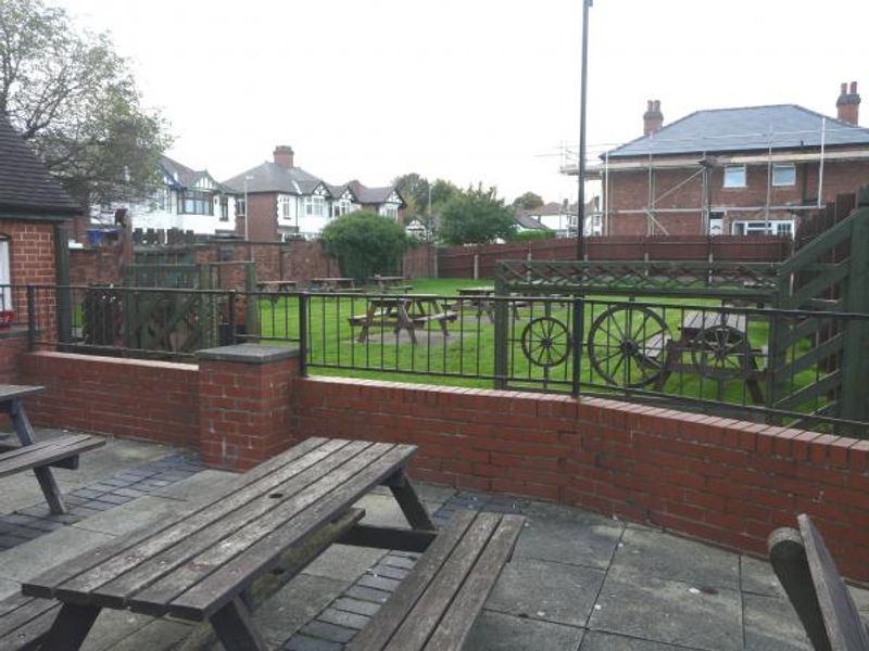 (Pub, External, Garden). Published on 01-11-2013
