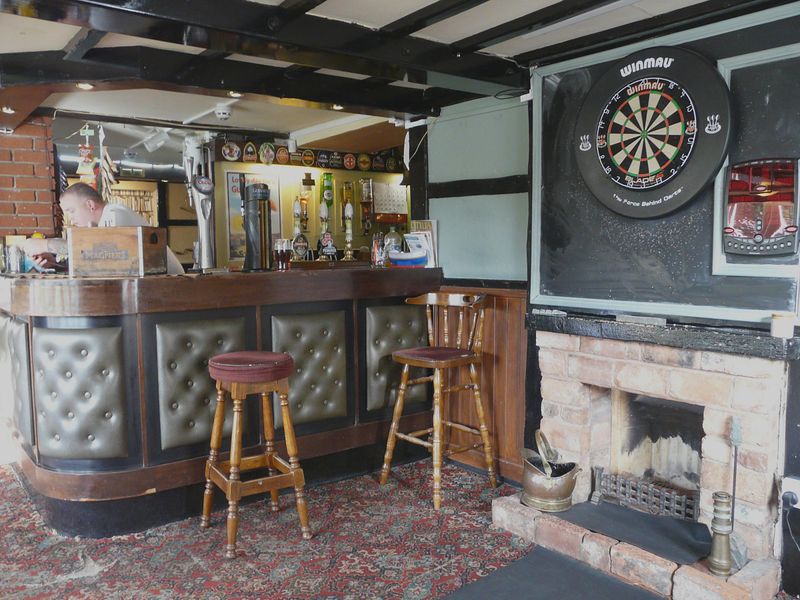 (Pub, Bar). Published on 13-10-2017 