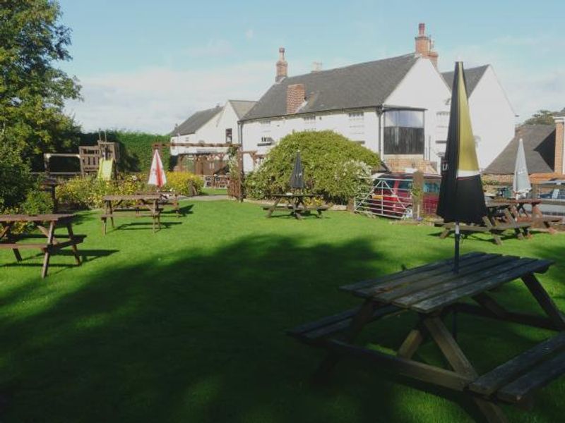 (Pub, External, Garden). Published on 31-07-2014 