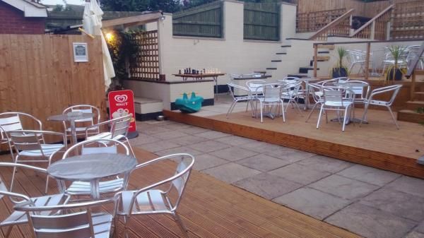 (Pub, Garden). Published on 10-10-2013