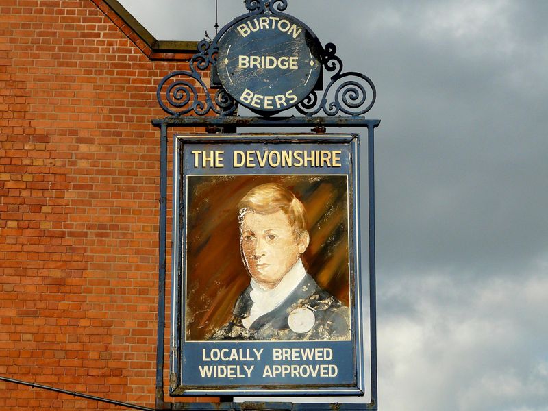 (Pub, External, Sign). Published on 11-10-2016 