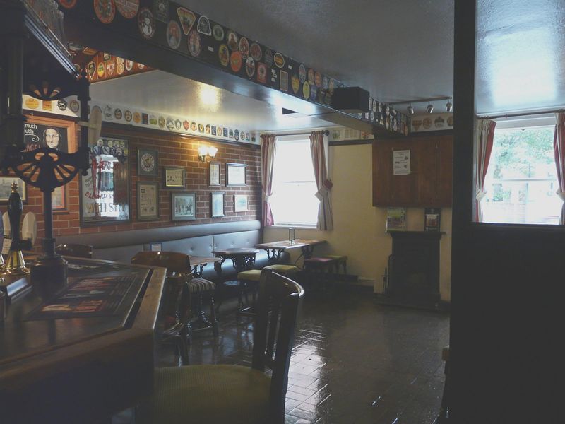 (Pub, Bar). Published on 11-10-2016 