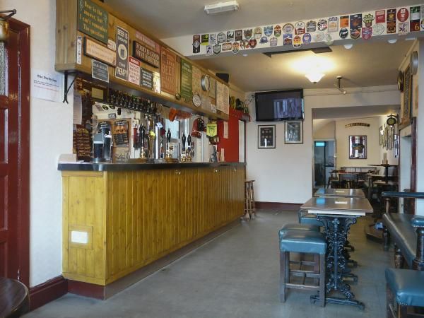 (Pub, Bar). Published on 25-07-2016