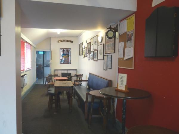 (Pub, Bar). Published on 25-07-2016