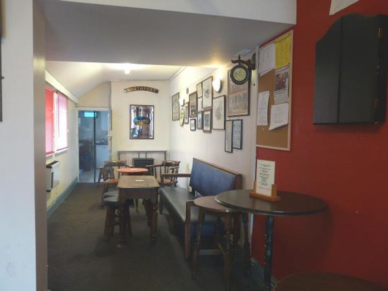 (Pub, Bar). Published on 25-07-2016