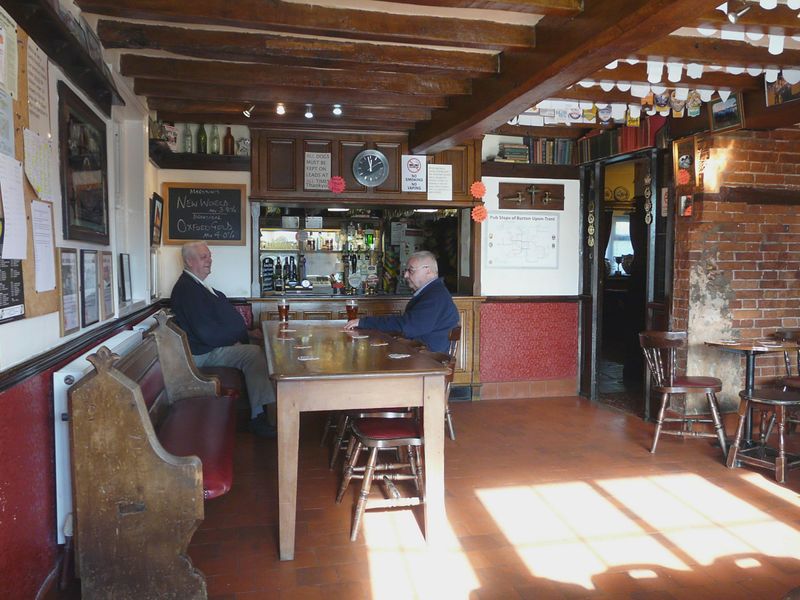 (Pub, Bar, Customers). Published on 30-10-2016 